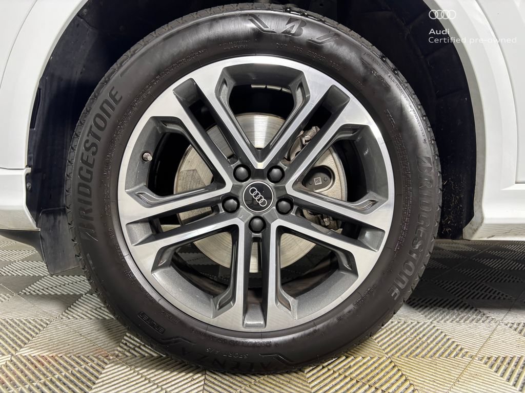 Certified 2025 Audi Q5 Premium w/ Convenience Package AWD/4WD image 33