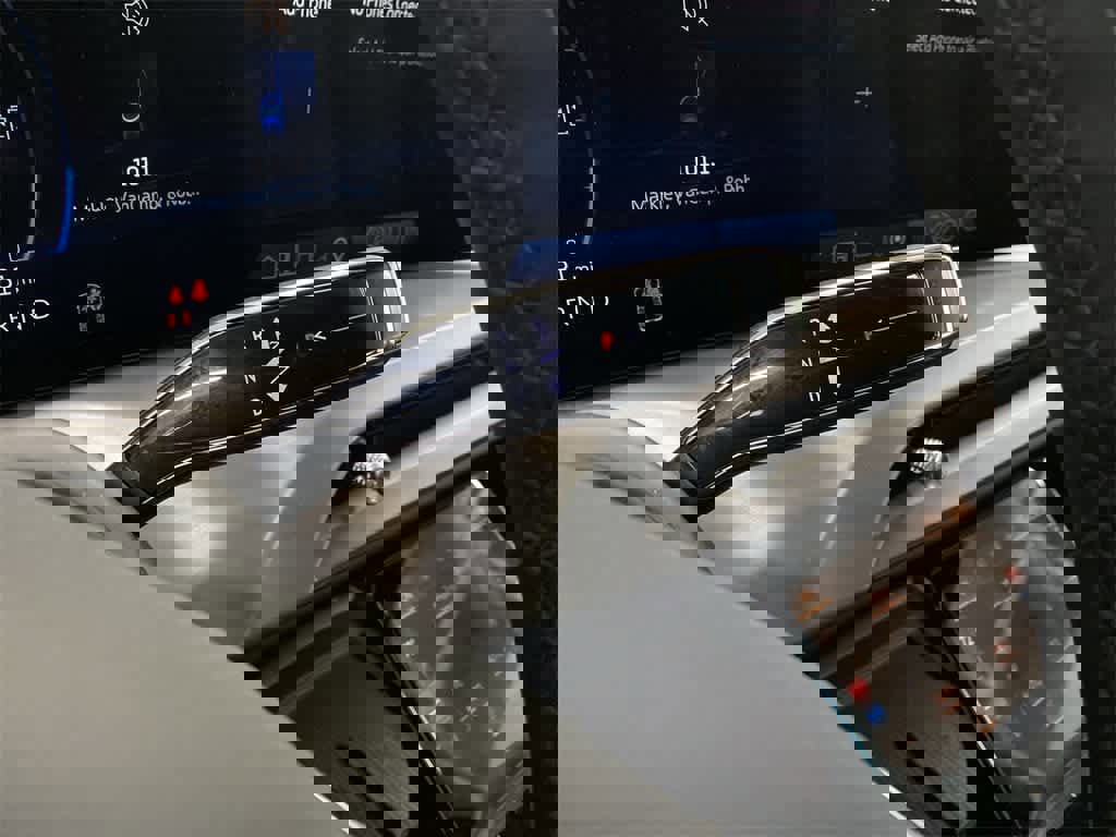 Certified 2026 Cadillac Vistiq Sport image 26