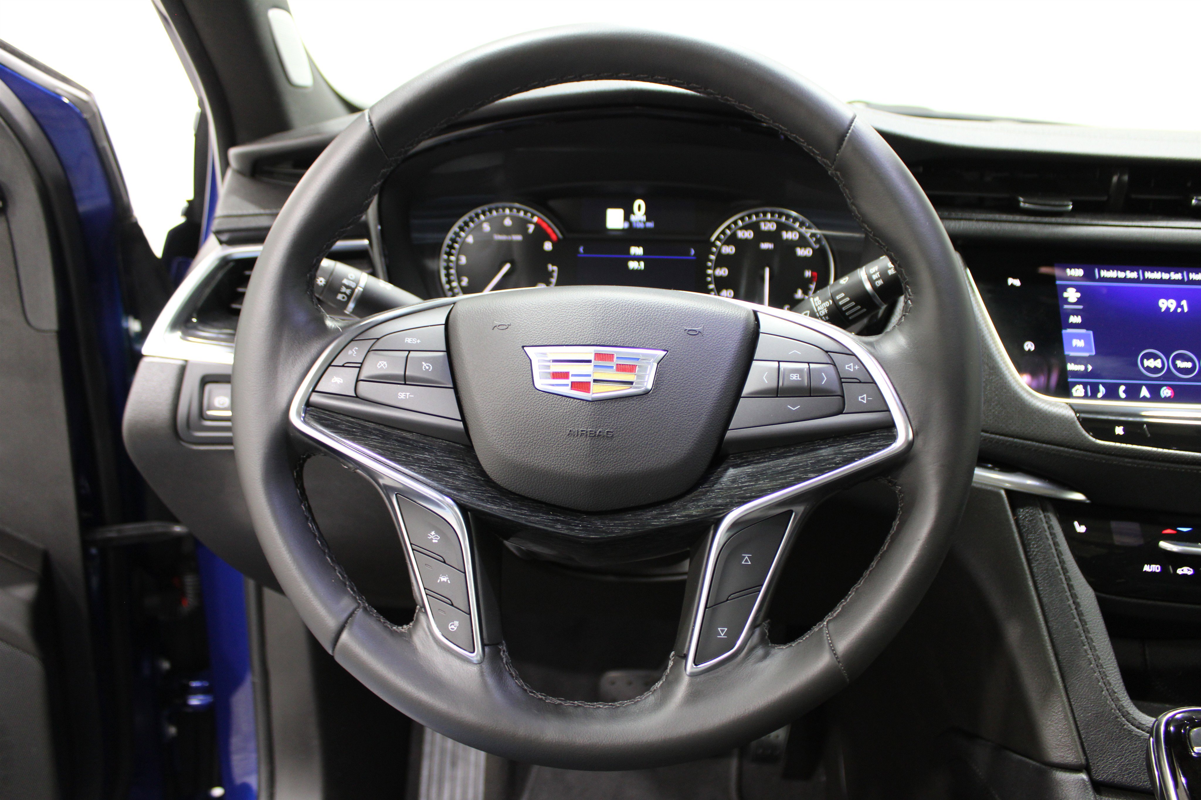 Certified 2023 Cadillac XT5 Premium Luxury image 10