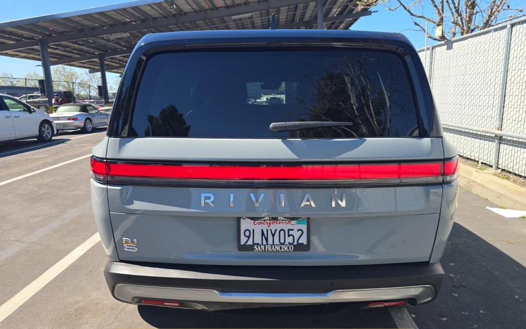 Used 2024 Rivian R1S Adventure image 5