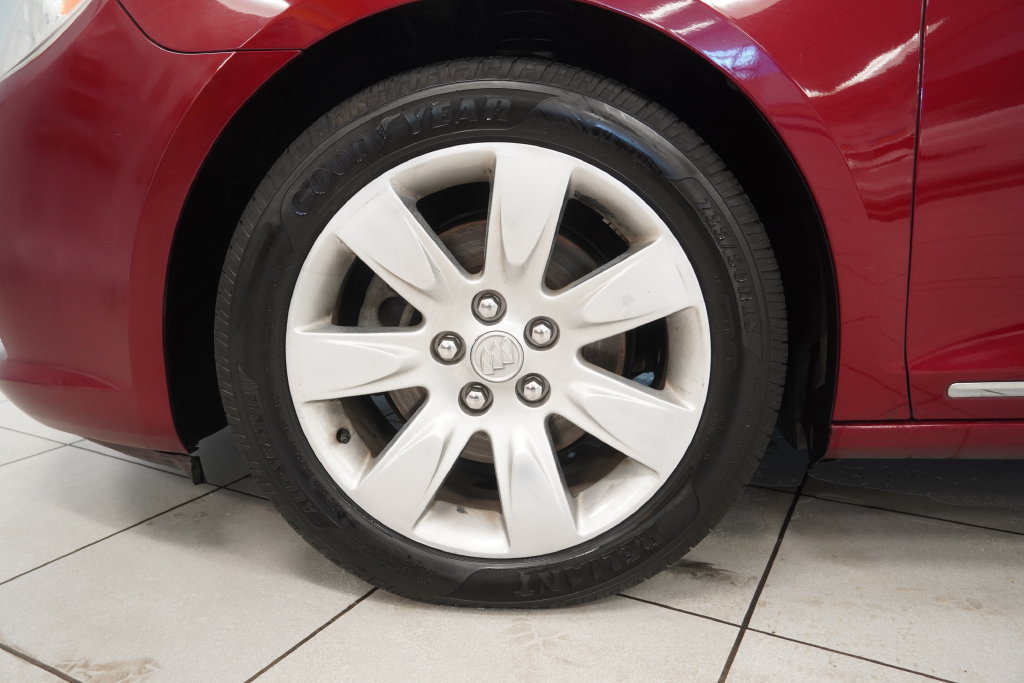 Used 2010 Buick LaCrosse CXS FWD image 16