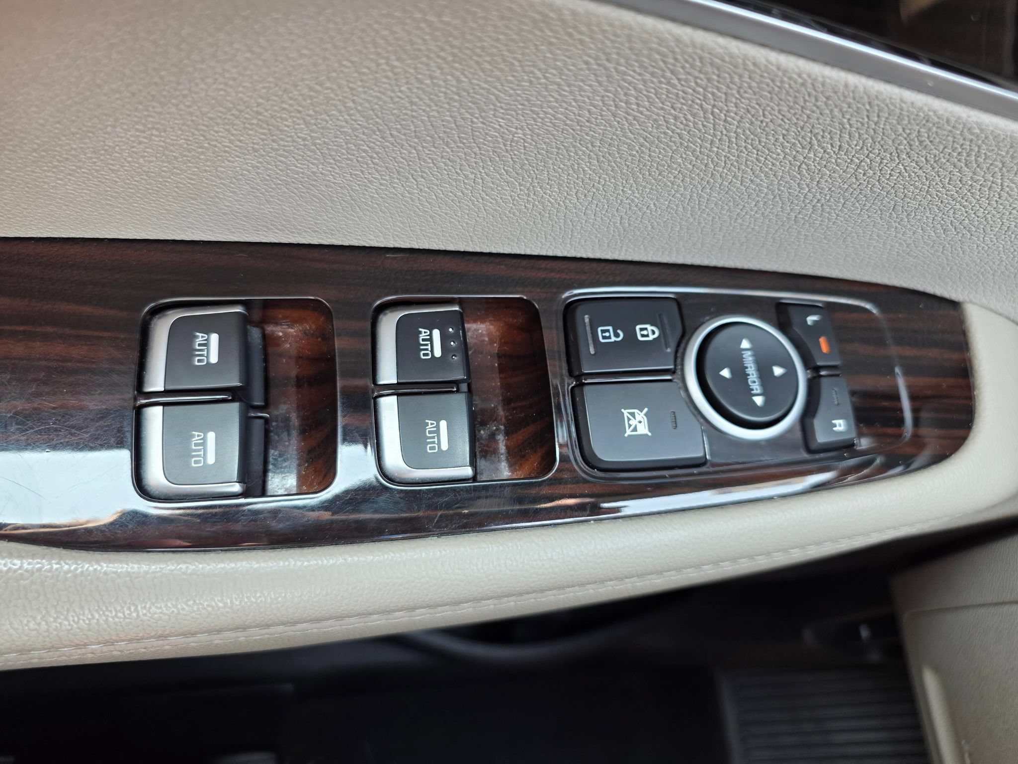 Used 2019 Kia Sorento EX w/ EX Touring Package AWD/4WD image 24