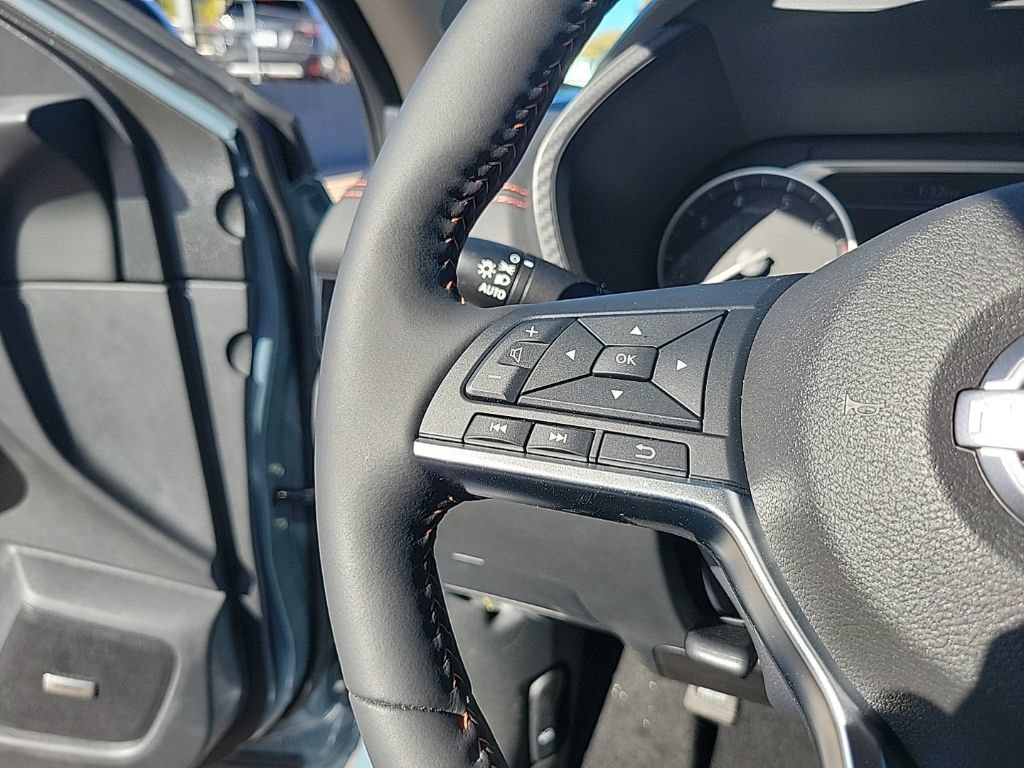 New 2025 Nissan Sentra SR w/ SR Premium Package FWD image 22