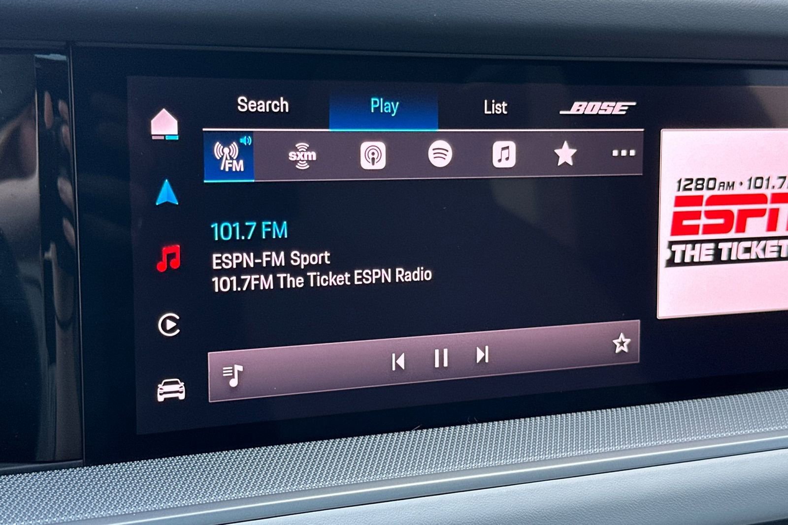 Used 2025 Porsche Cayenne S image 23