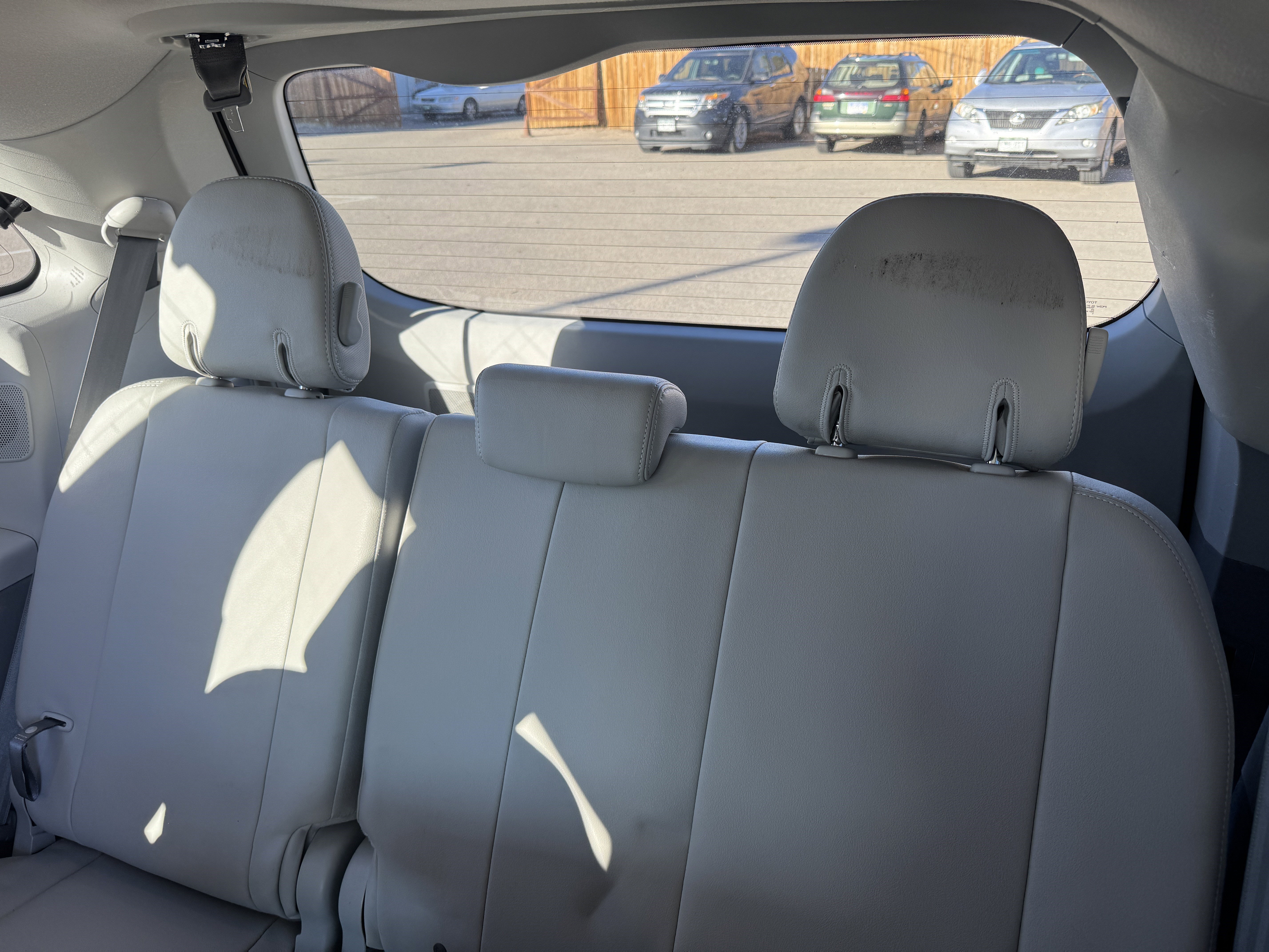 Used 2012 Toyota Sienna XLE image 16