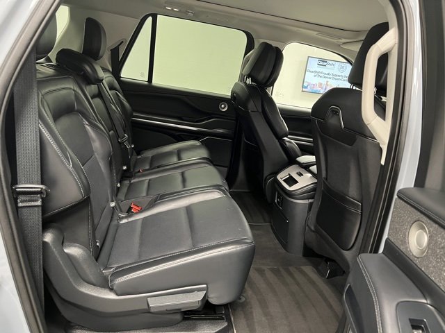 Used 2025 Lincoln Navigator L Reserve image 60