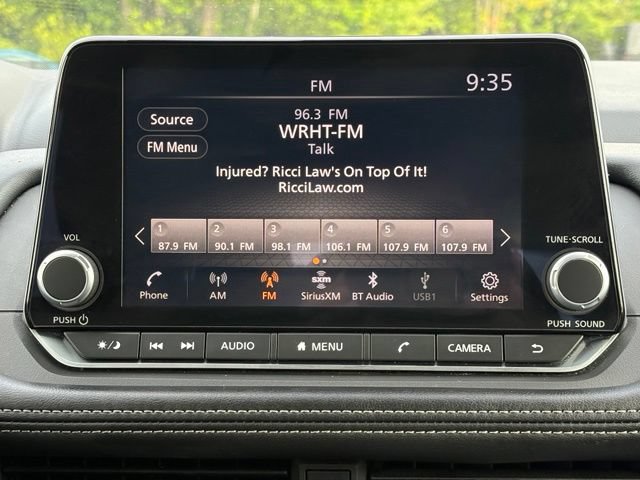 Used 2024 Nissan Rogue SV AWD/4WD image 18
