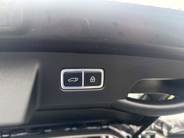 Used 2023 Kia Sorento SX image 9