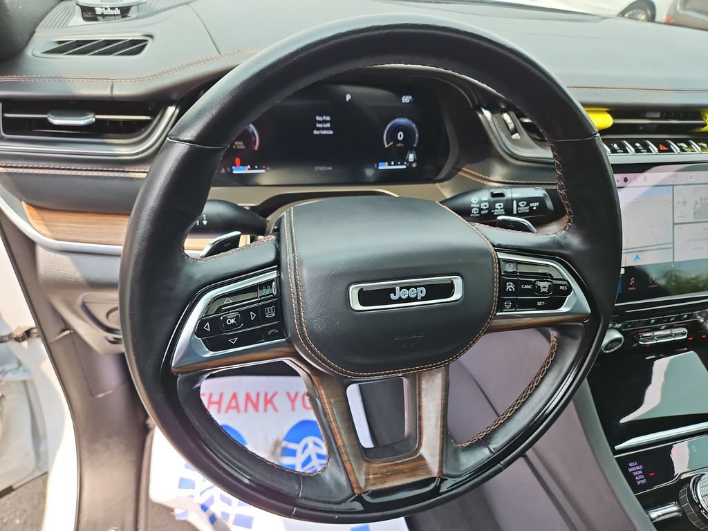 Used 2022 Jeep Grand Cherokee Summit w/ Luxury Tech Group V AWD/4WD image 15