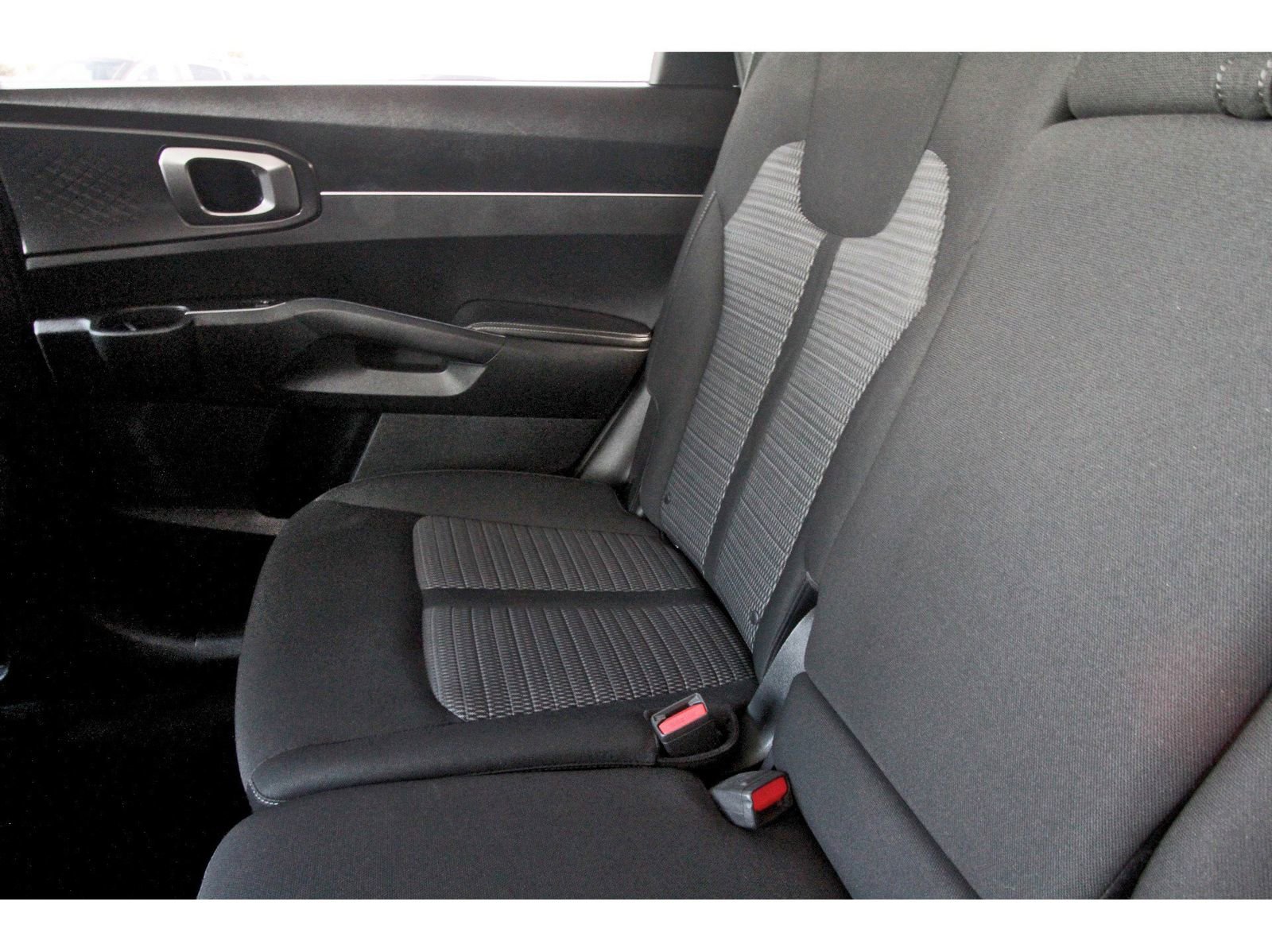 Used 2021 Kia Sorento LX image 14