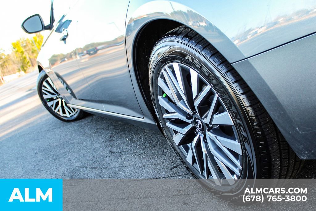 Used 2024 Nissan Altima 2.5 SV image 13