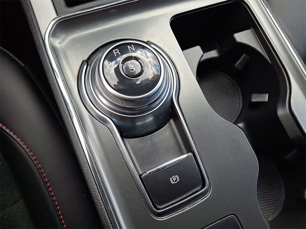 Used 2022 Ford Edge ST-Line image 12