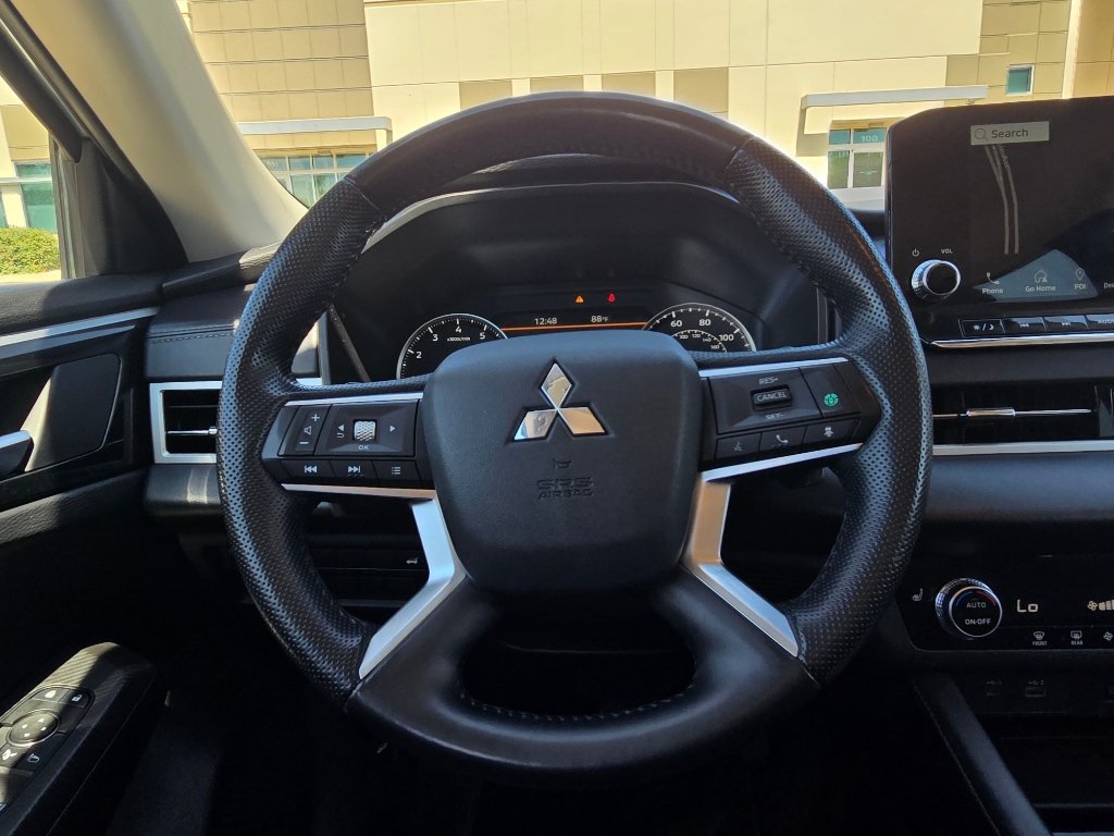 Used 2024 Mitsubishi Outlander SE AWD/4WD image 29