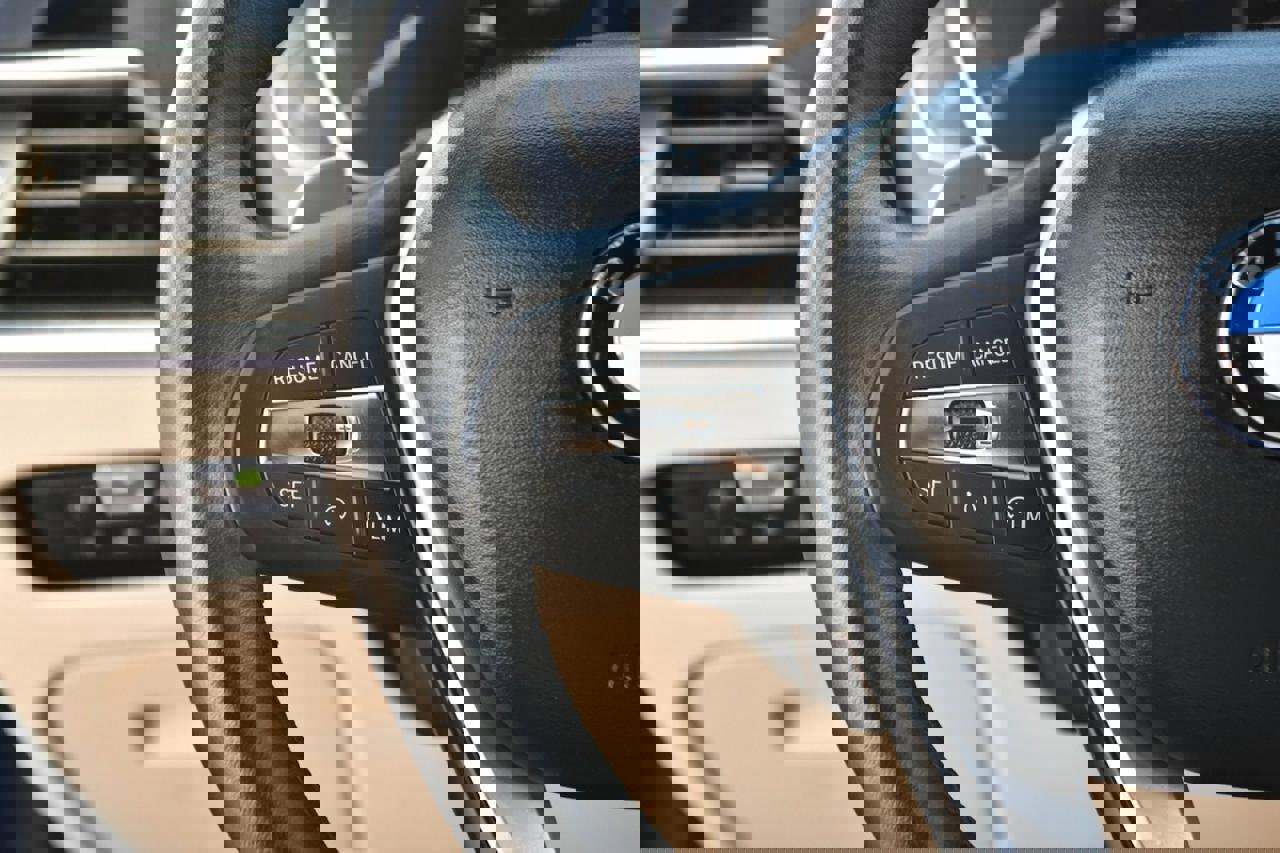 Used 2021 BMW 330i Sedan w/ Convenience Package image 21