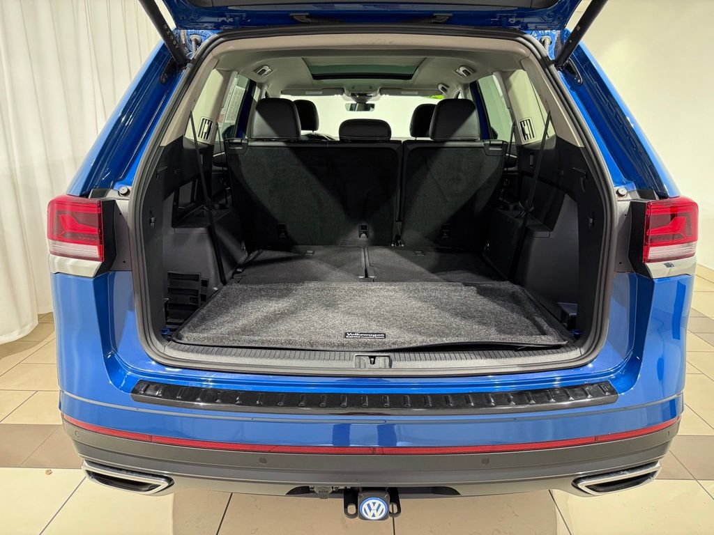 Used 2025 Volkswagen Atlas SEL AWD/4WD image 11
