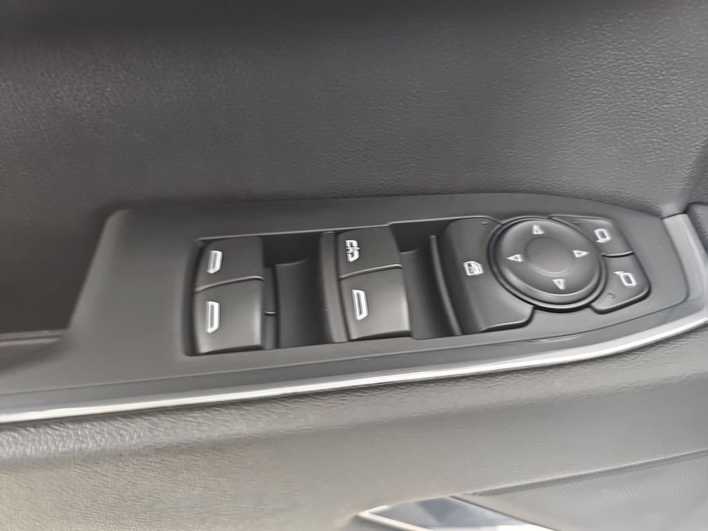 Certified 2024 Chevrolet Silverado 1500 LT AWD/4WD image 32