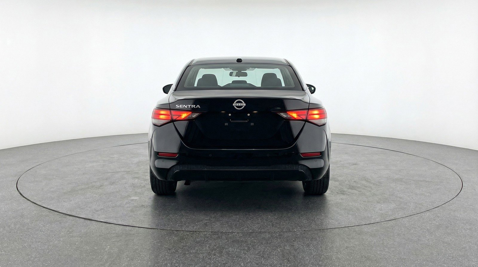 Used 2025 Nissan Sentra SV image 7