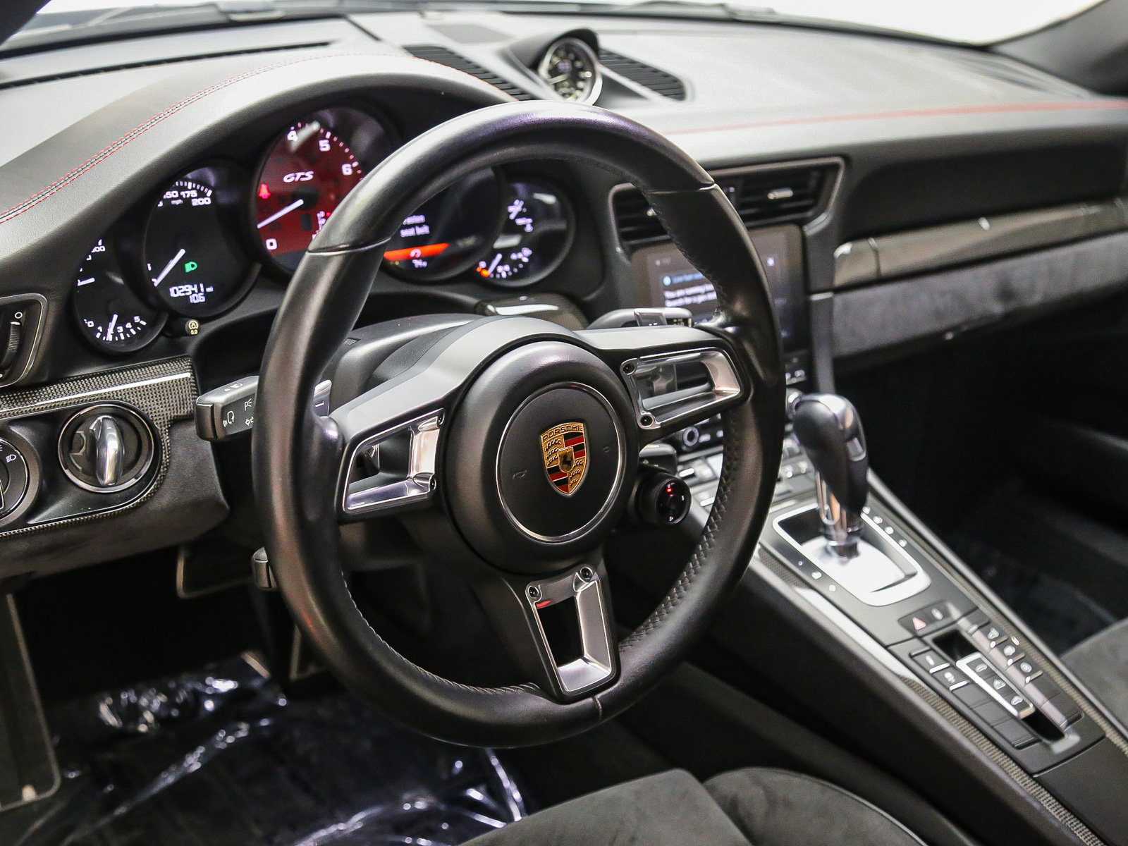 Certified 2018 Porsche 911 Carrera GTS RWD image 20