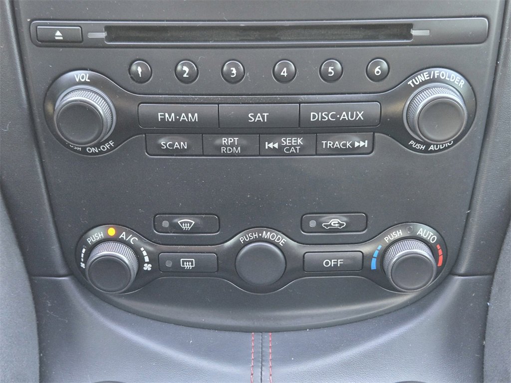 Used 2017 Nissan 370Z NISMO image 21