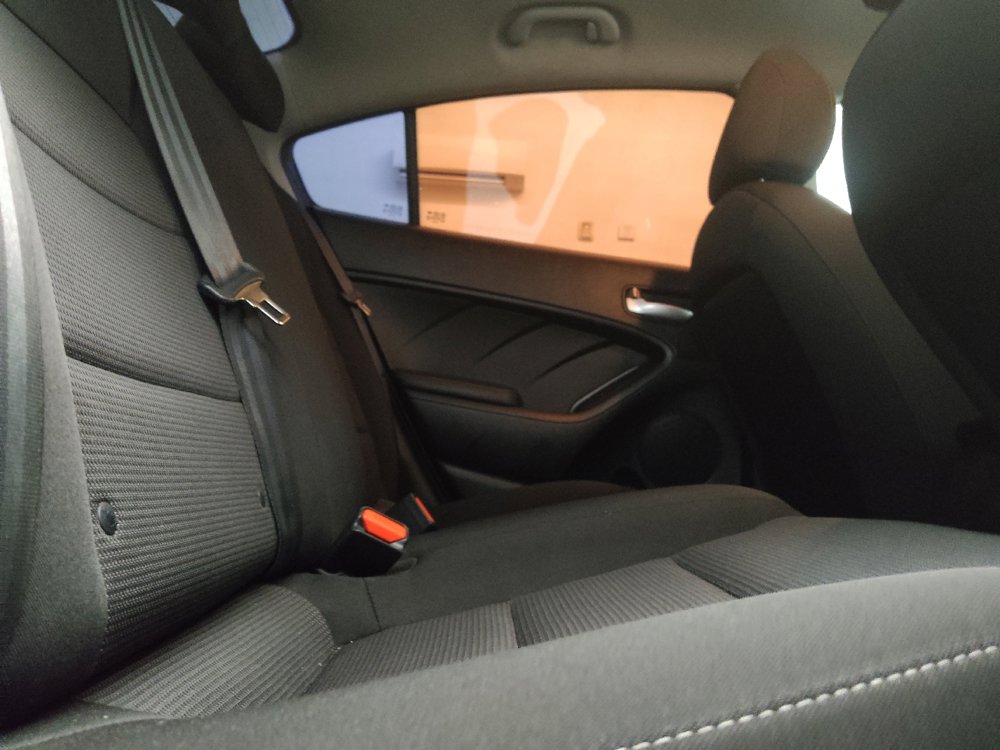Used 2018 Kia Forte LX FWD image 19