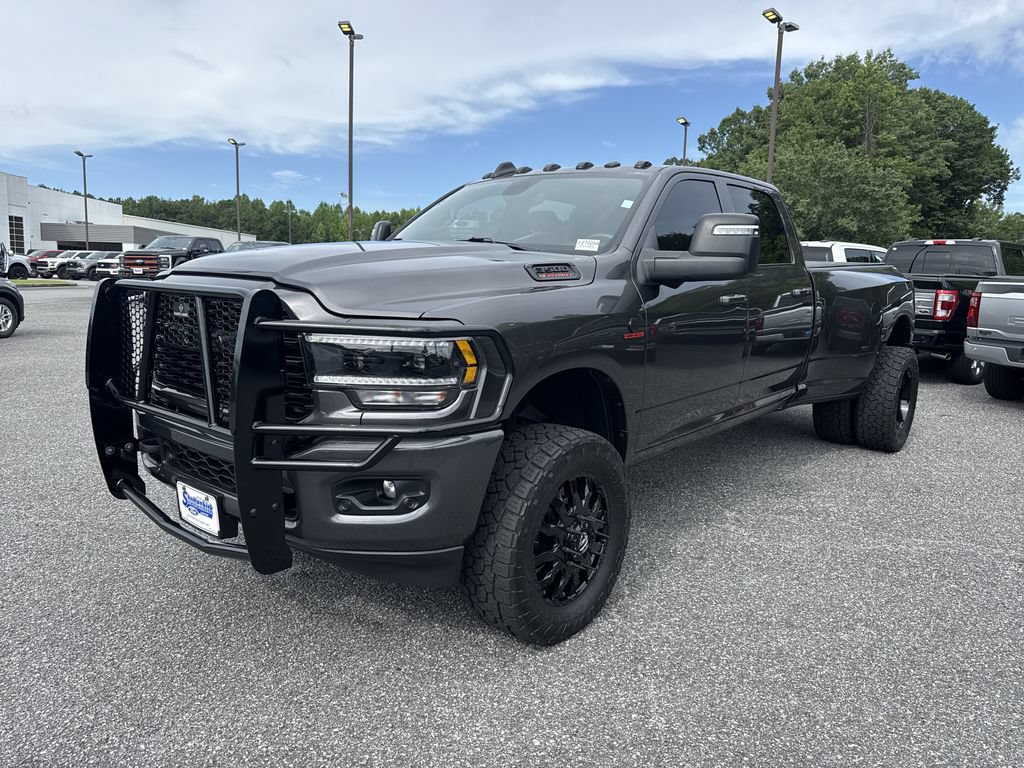 Used 2024 RAM 3500 Big Horn w/ Night Edition AWD/4WD image 3