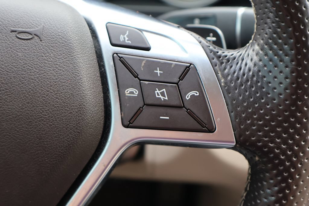 Used 2016 Mercedes-Benz E 350 4MATIC Sedan image 6