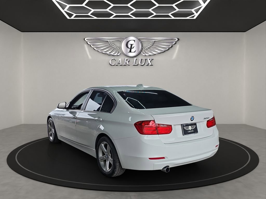Used 2015 BMW 320i Sedan RWD image 4