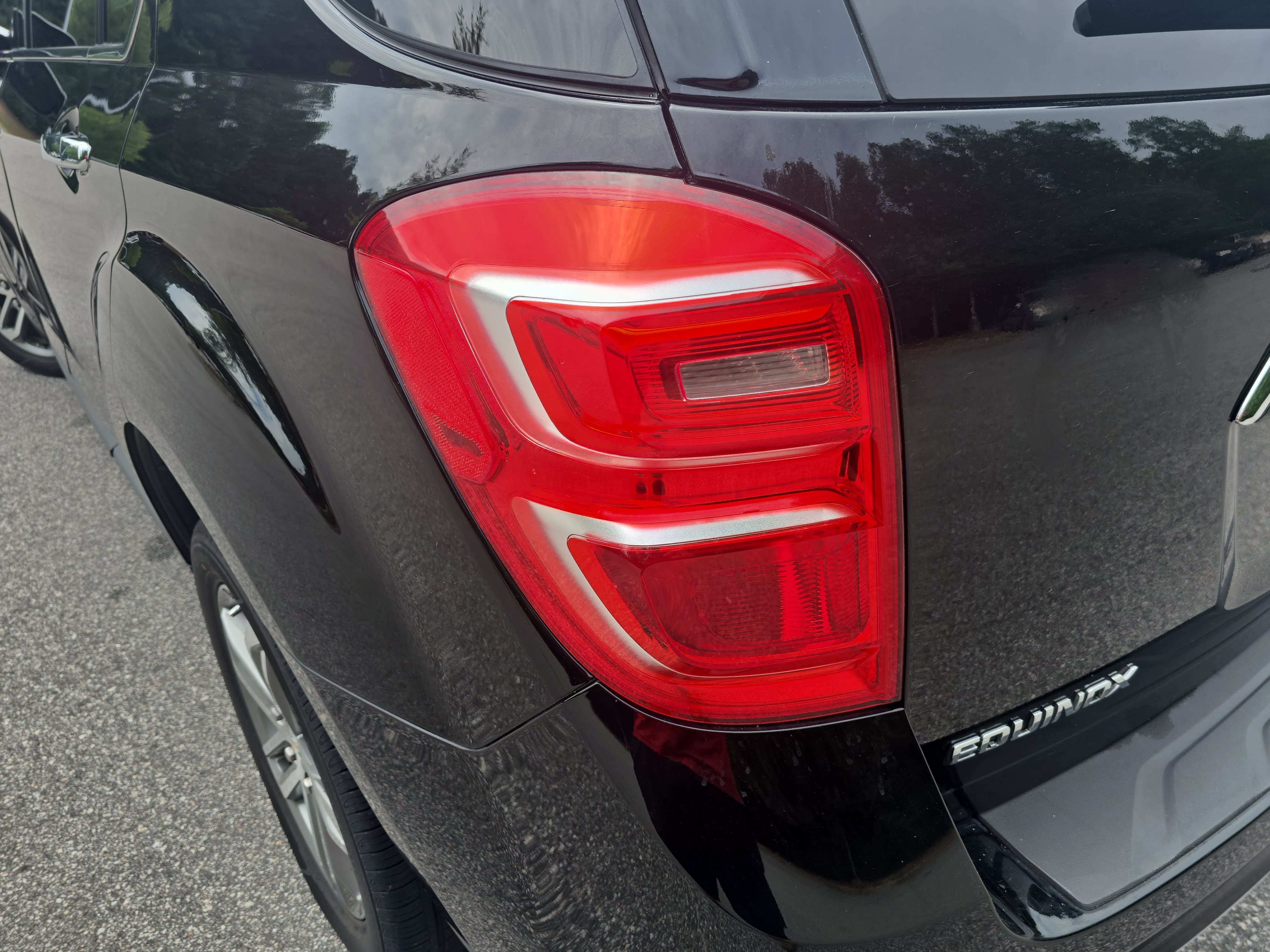 Used 2017 Chevrolet Equinox Premier w/ Enhanced Convenience Package FWD image 35