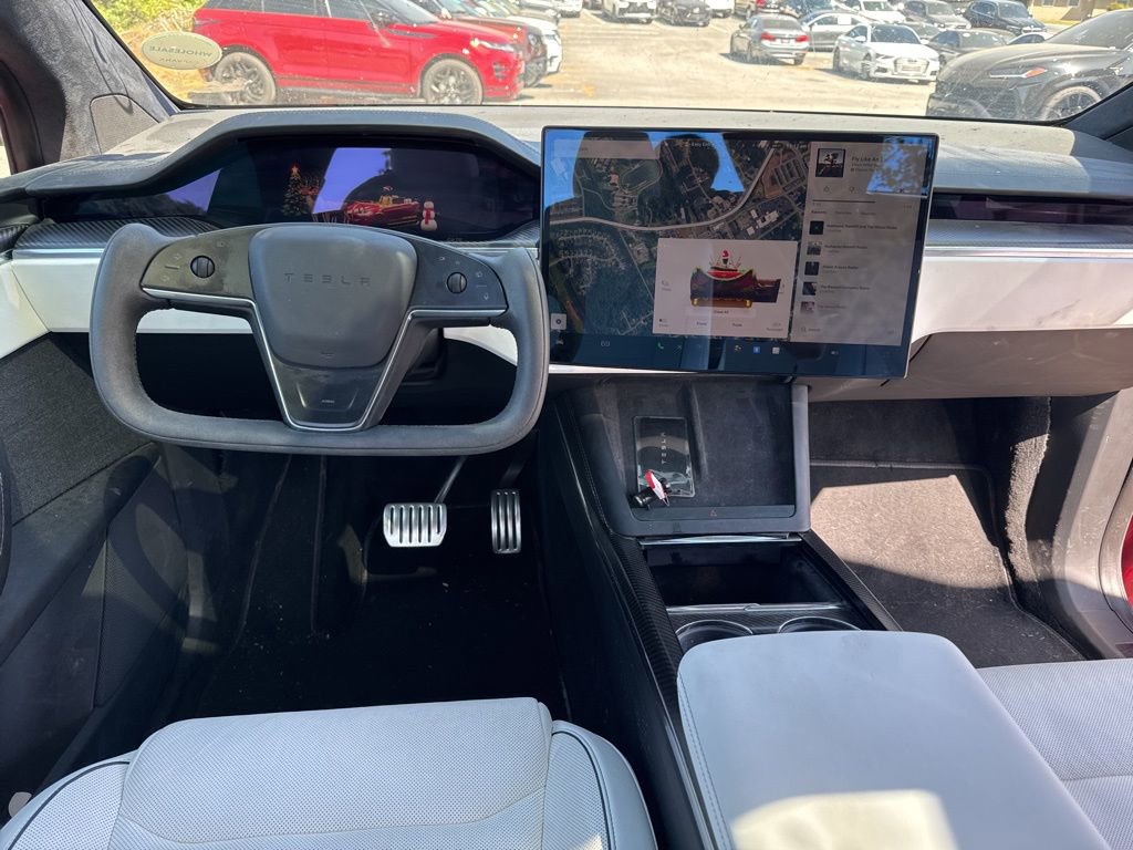 Used 2022 Tesla Model X Plaid image 10