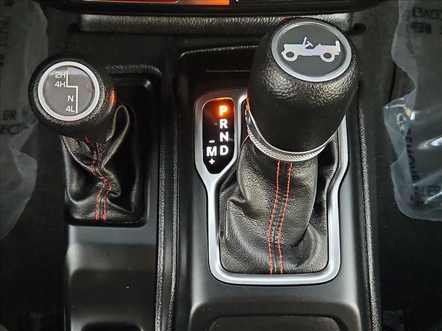 Used 2019 Jeep Wrangler Unlimited Rubicon AWD/4WD image 12