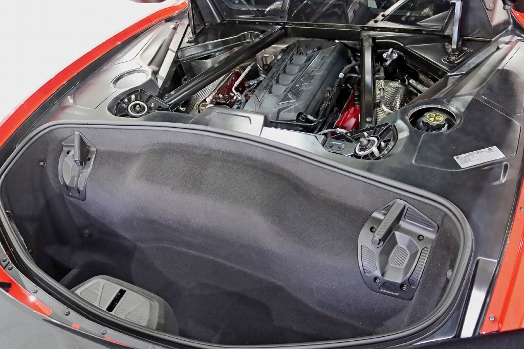 Used 2022 Chevrolet Corvette Stingray Preferred Cpe w/ Z51 Performance Package RWD image 32