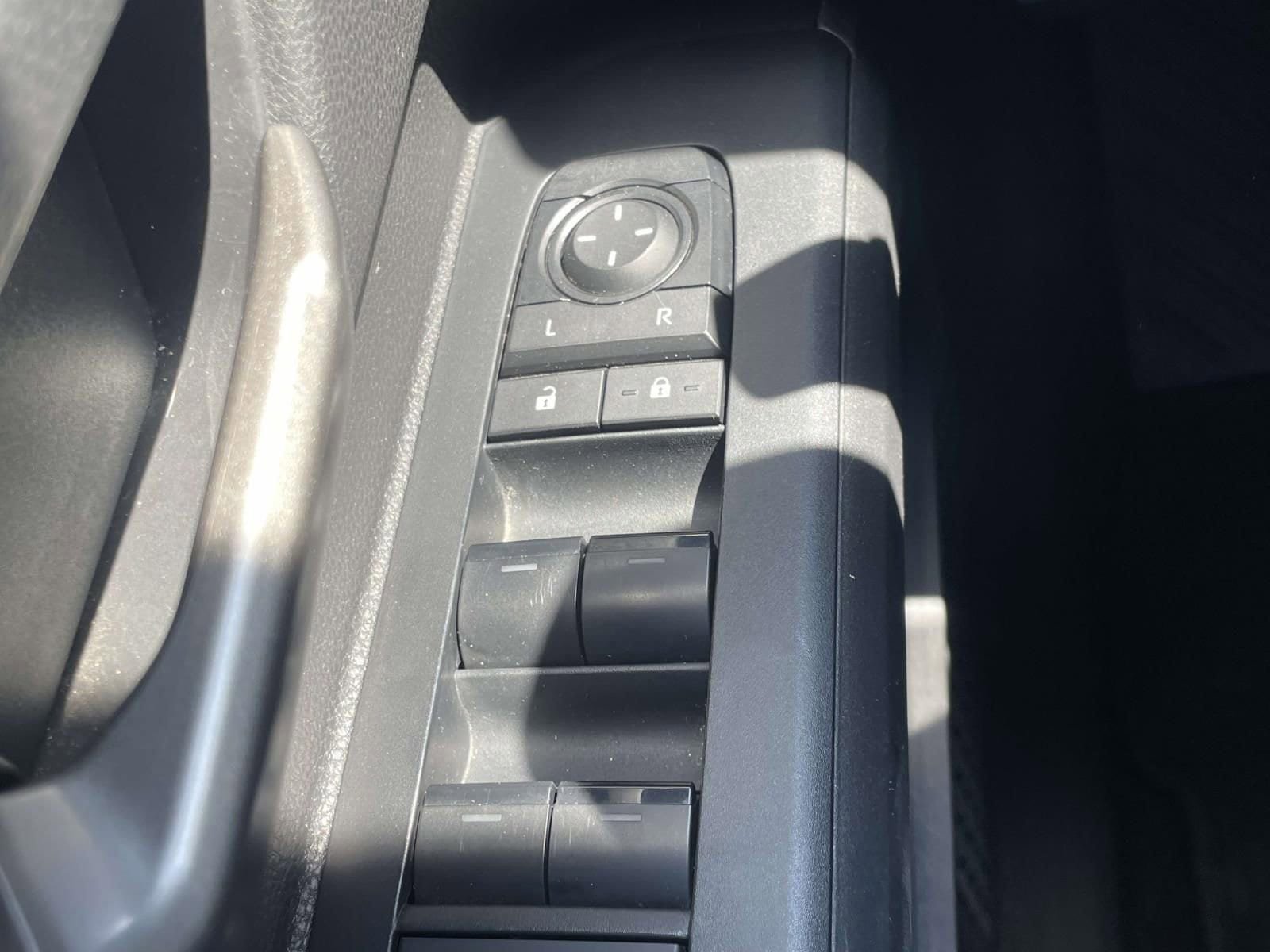 Used 2024 Toyota Tacoma TRD Off-Road AWD/4WD image 19