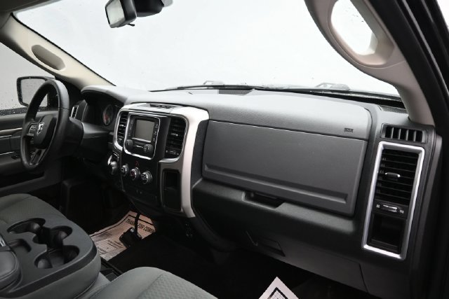 Used 2016 RAM 1500 Classic SLT AWD/4WD image 8