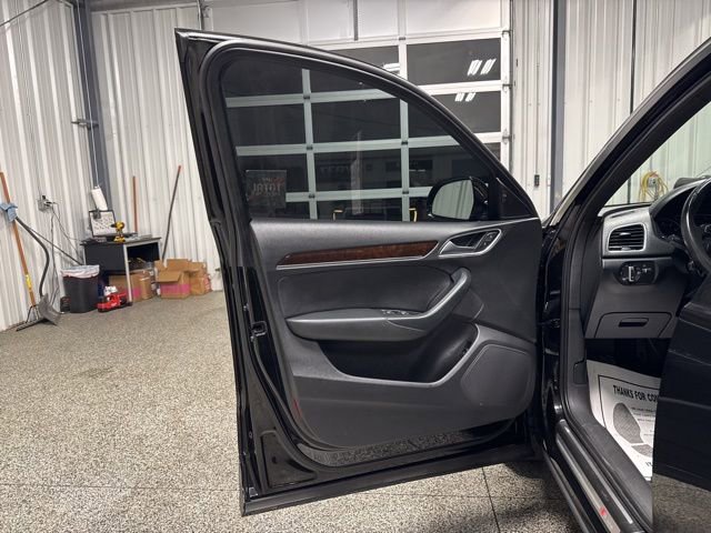 Used 2018 Audi Q3 2.0T Premium Plus w/ Premium Plus Package image 7