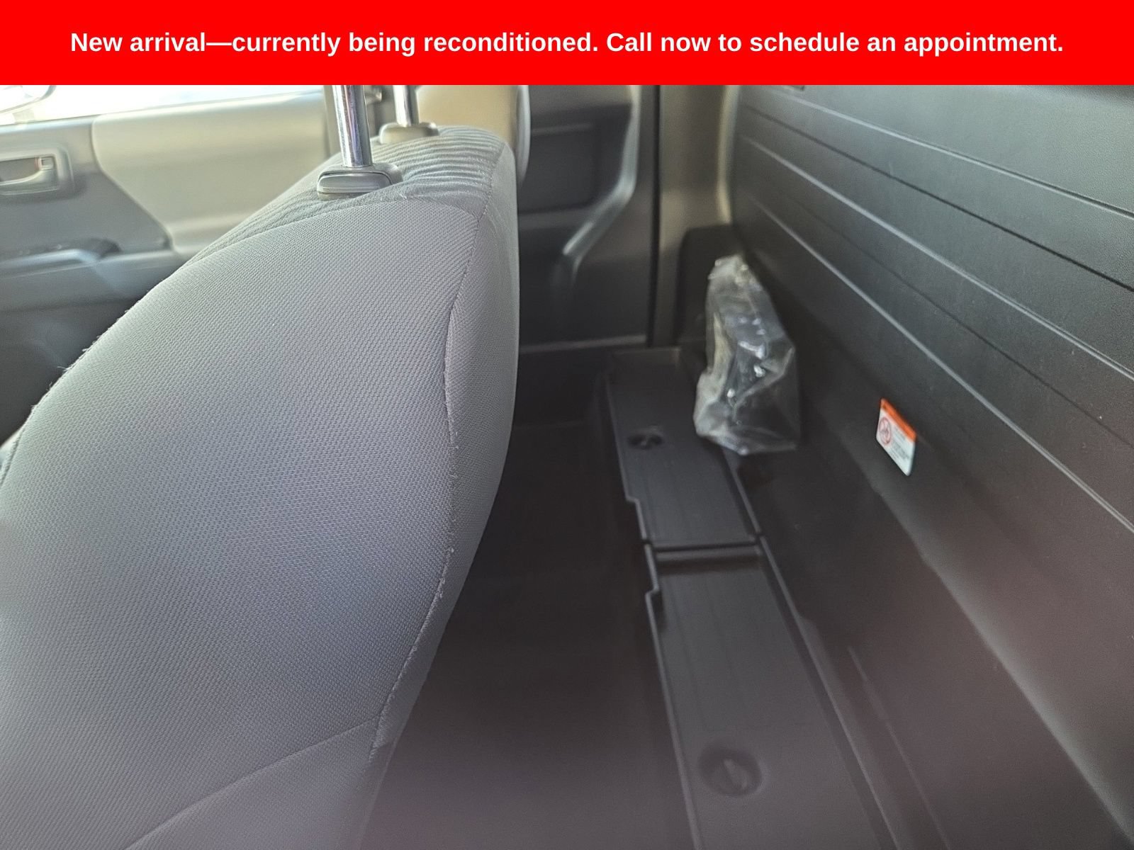 Used 2022 Toyota Tacoma SR RWD image 9