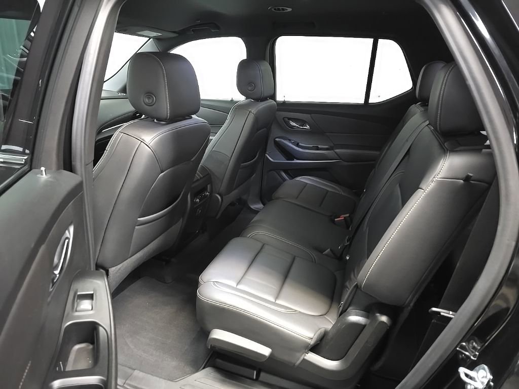 Used 2023 Chevrolet Traverse LT image 30