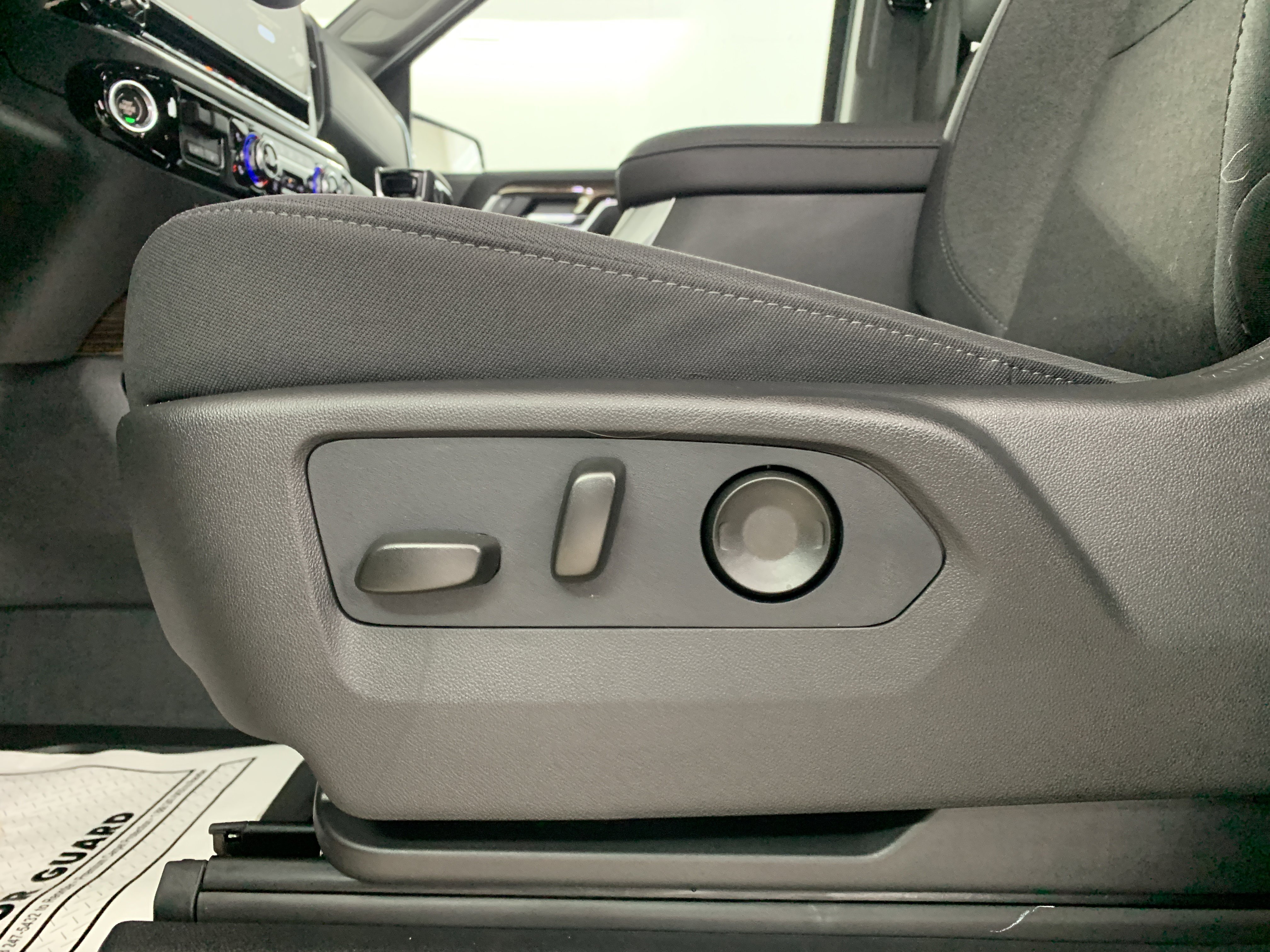 New 2026 GMC Sierra 1500 Elevation image 16