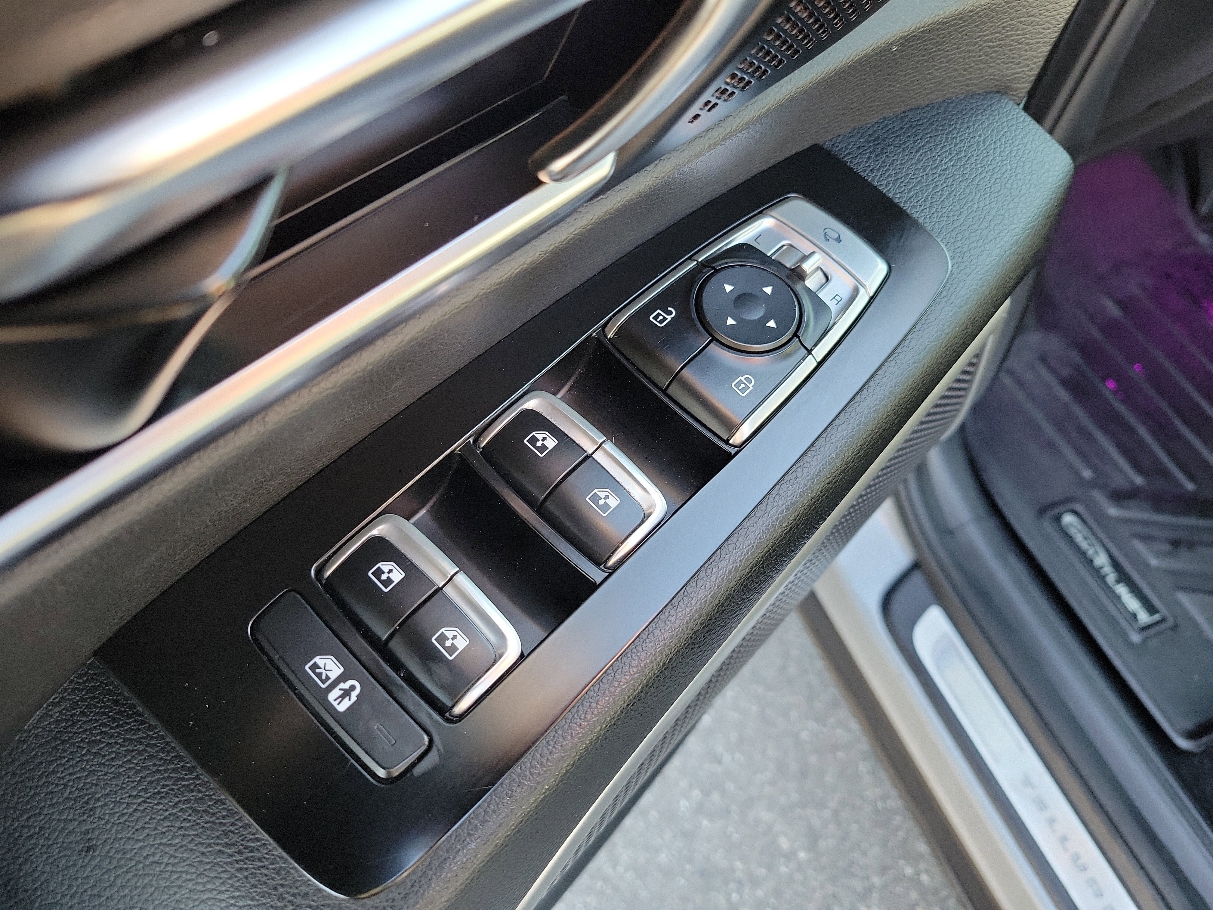 Used 2021 Kia Telluride EX w/ EX Premium Package image 22