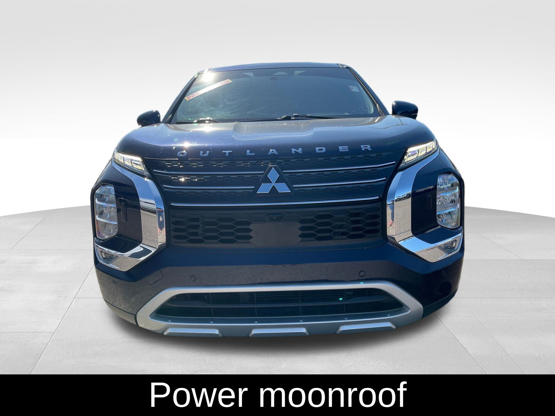 Used 2022 Mitsubishi Outlander SEL Black Edition image 2
