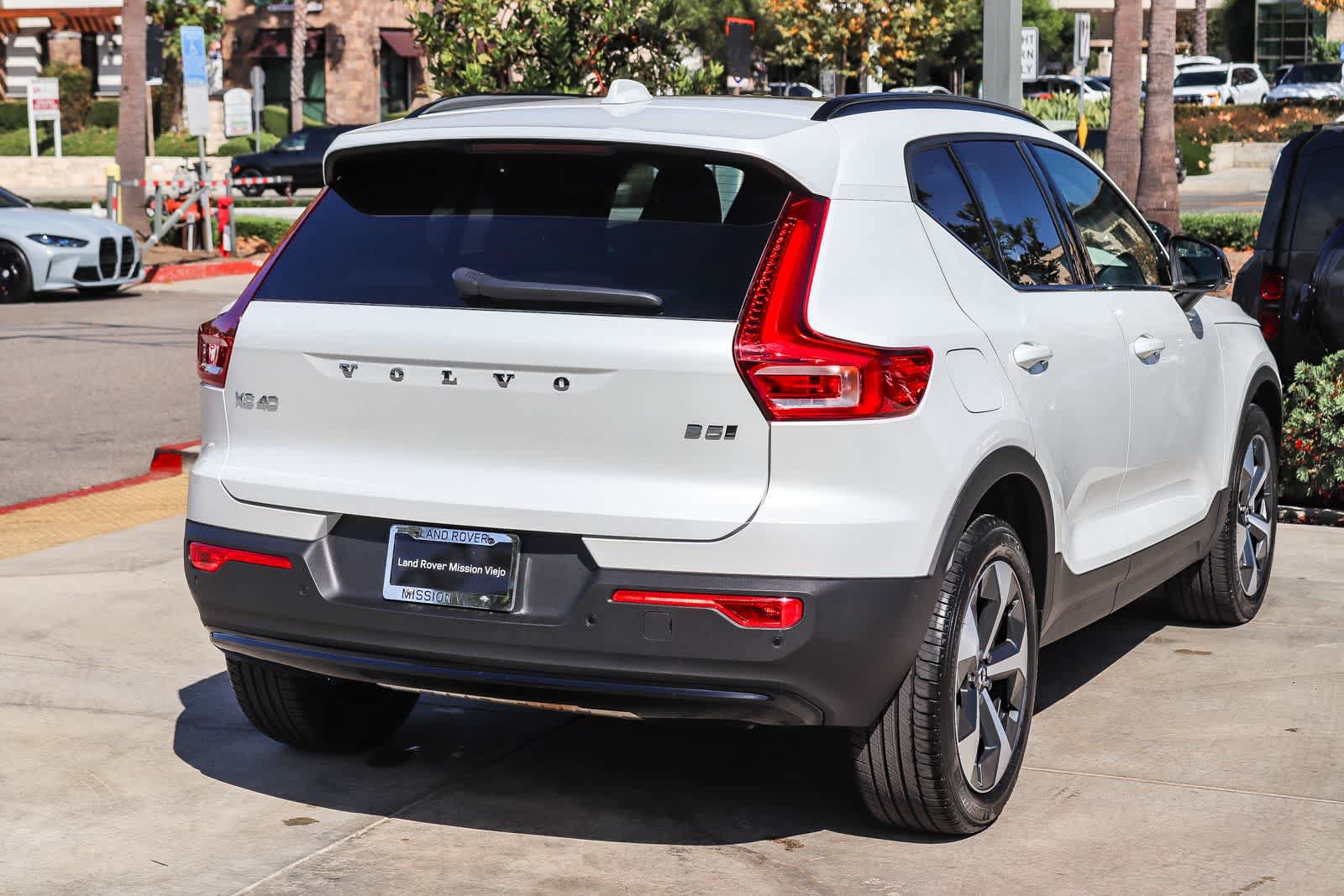 Used 2026 Volvo XC40 B5 Plus w/ Protection Package Premier AWD/4WD image 6