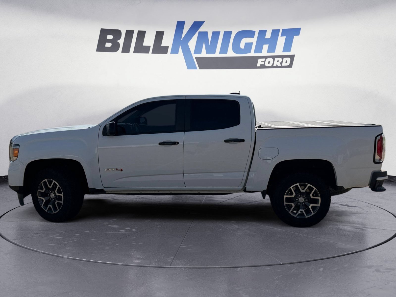 Used 2022 GMC Canyon AT4 w/ Trailering Package AWD/4WD image 2