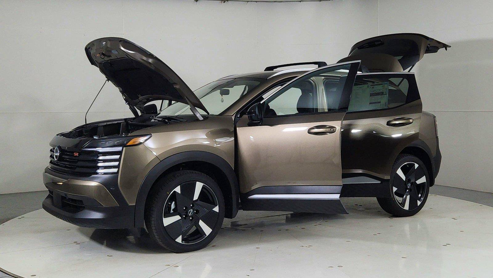 Used 2026 Nissan Kicks SR w/ Cold Weather Package AWD/4WD image 10