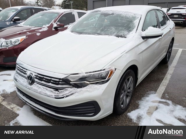 Used 2024 Volkswagen Jetta SE