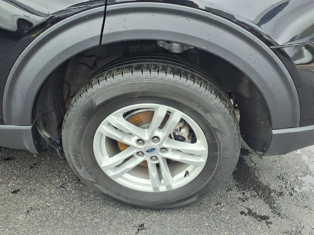 Used 2023 Ford Explorer XLT w/ Equipment Group 202A image 7