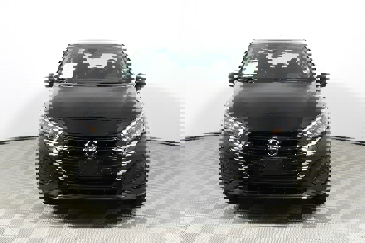 Used 2025 Nissan Versa S w/ Trunk Package image 23