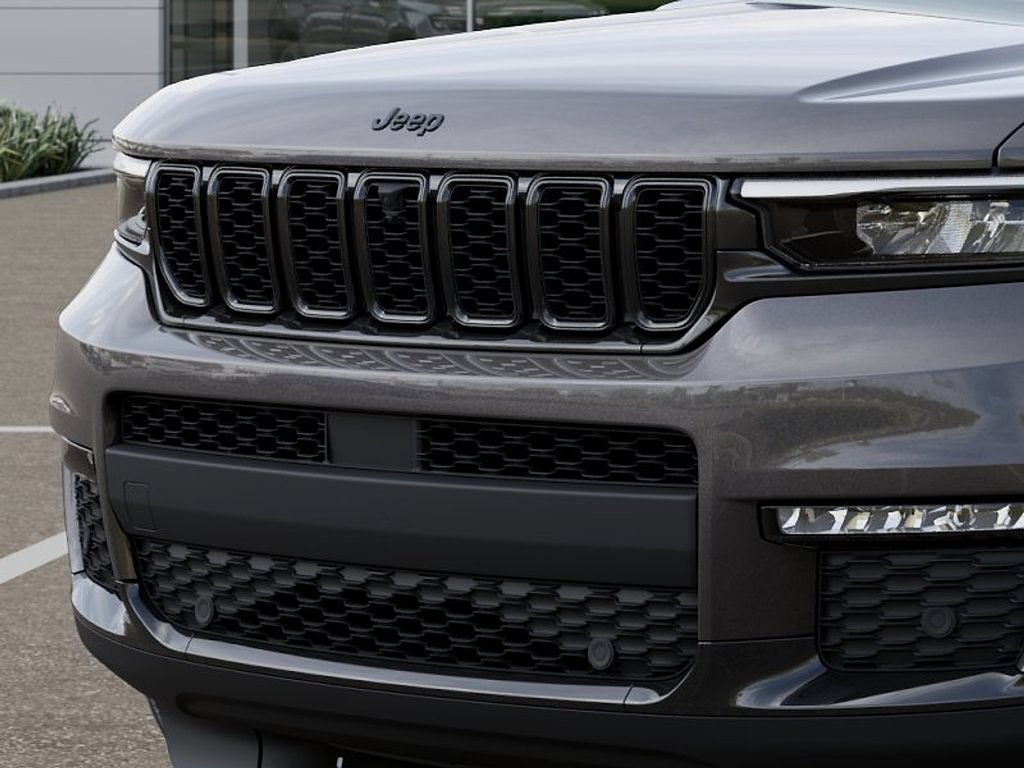 New 2025 Jeep Grand Cherokee L Limited w/ Luxury Tech Group II AWD/4WD image 11
