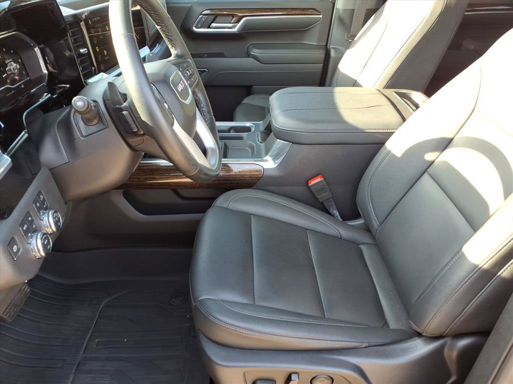 Used 2025 GMC Sierra 1500 Elevation w/ Elevation Premium Package AWD/4WD image 12