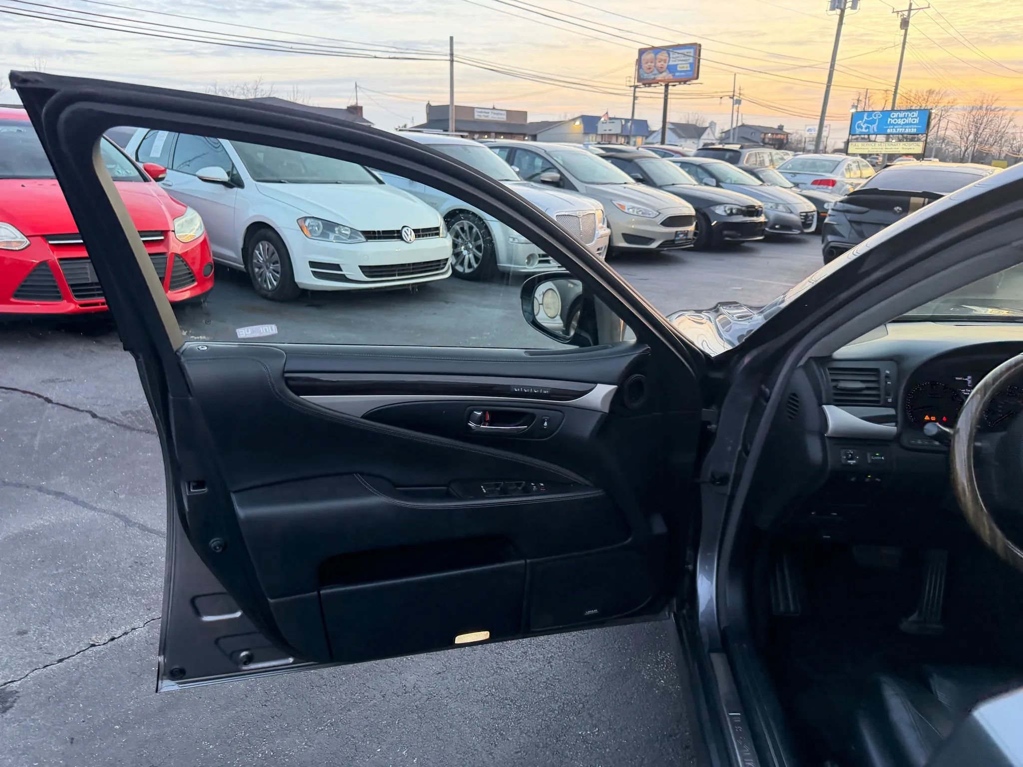 Used 2013 Lexus LS 460 AWD w/ Comfort Pkg image 32
