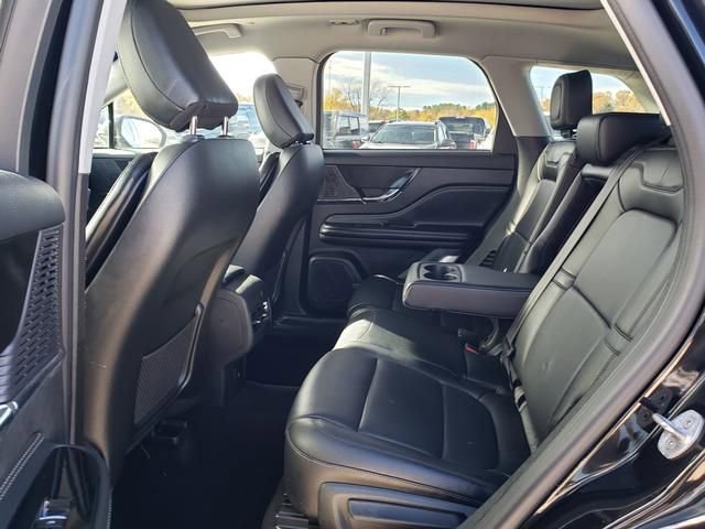 Used 2022 Lincoln Corsair AWD w/ Premium Package image 15