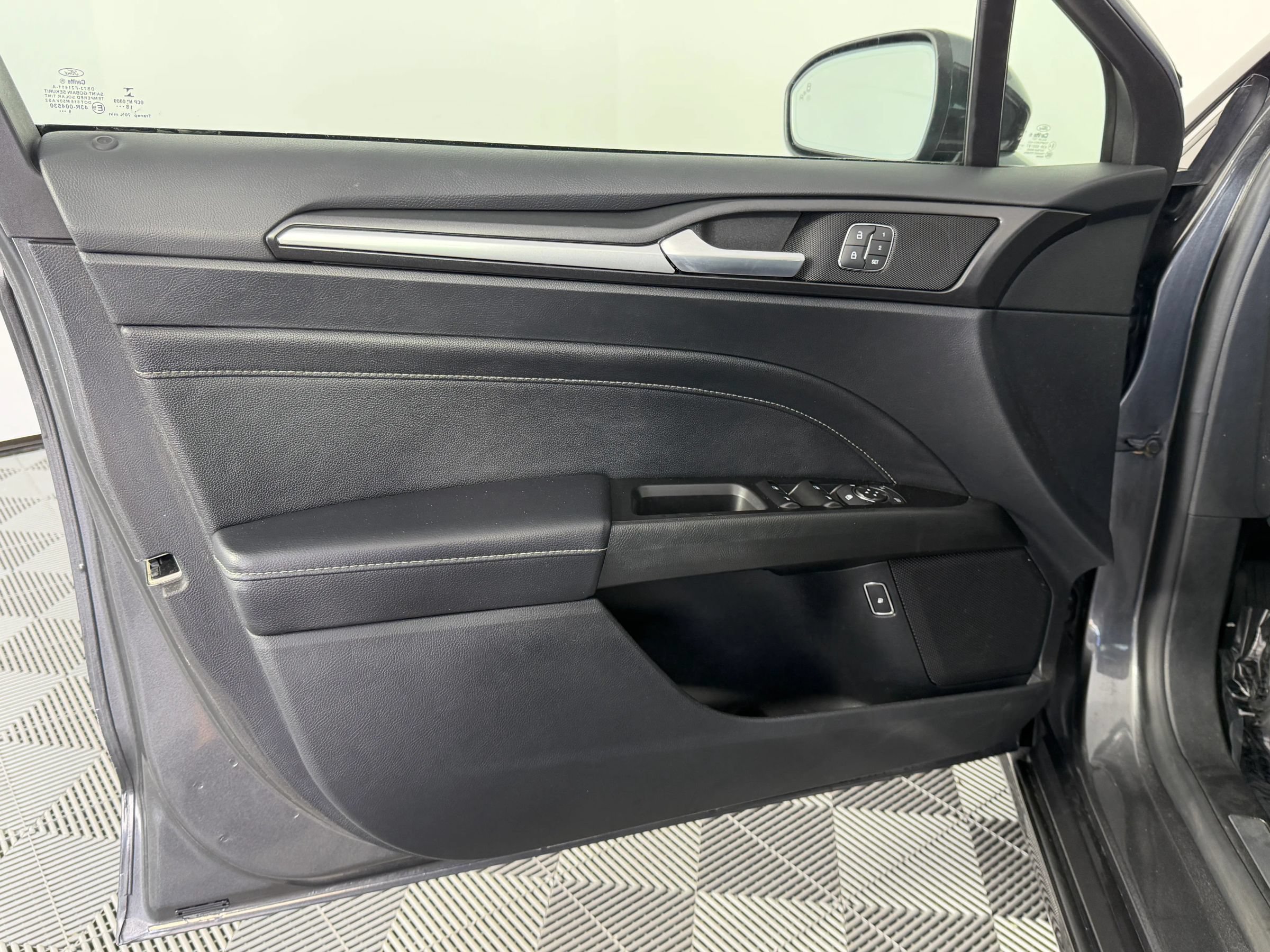 Used 2019 Ford Fusion Titanium FWD image 32